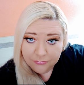 Meet your Posher, Crystal e